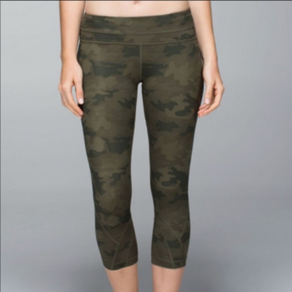 Lululemon Run Inspire Camo Print Size 6 Leggings
